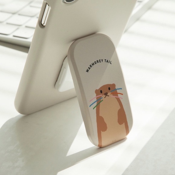 Handmade Minimalist design phone holder - Picture 3 of 7